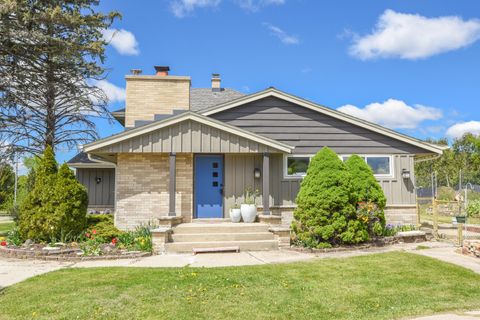 Photo of N48W16806 Lisbon Rd, Menomonee Falls, WI 53051 (MLS # 1962741)