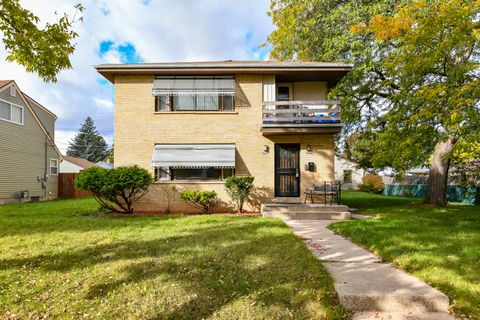 Photo of 4319 N 72nd St, Milwaukee, WI 53206 (MLS # 1940693)