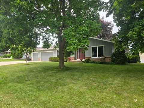 Photo of 1009 Georgetown Ter, Beaver Dam, WI 53916 (MLS # 1968437)