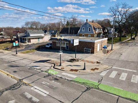 Photo of 7027 W North Ave, Wauwatosa, WI 53213 (MLS # 1951396)