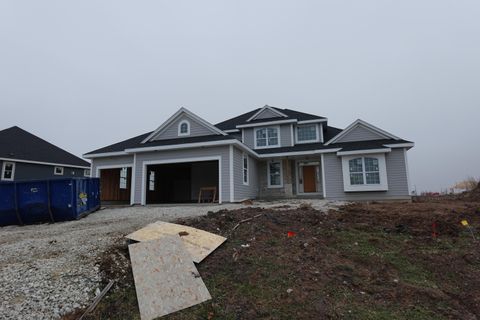 Photo of 9866 N Cygnet Ct, Mequon, WI 53097 (MLS # 1924968)