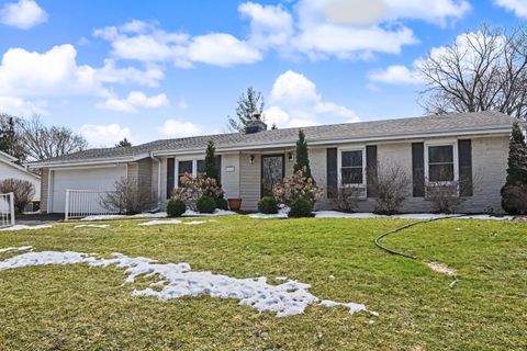 Photo of 1993 Rambling Rose Rd, Waukesha, WI 53186 (MLS # 1954767)