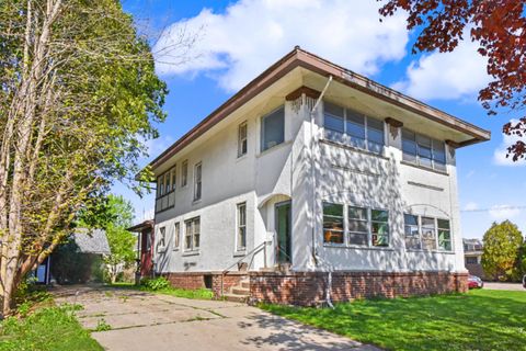 Photo of 108 S Washington St, Elkhorn, WI 53121 (MLS # 1961943)