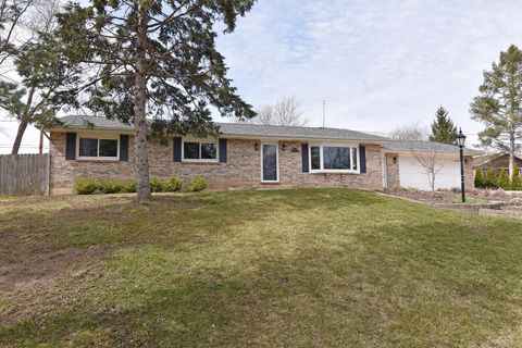 Photo of 6120 242nd Ave, Paddock Lake, WI 53168 (MLS # 1957673)