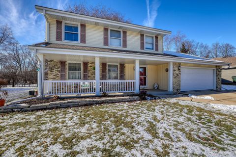 Photo of 4355 S Longview Dr, New Berlin, WI 53151 (MLS # 1960910)