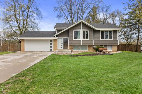 Photo of 5748 Sandy Ln, Mount Pleasant, WI 53406 (MLS # 1958153)