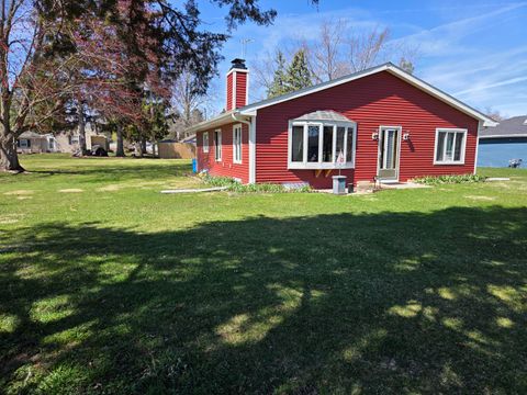 Photo of 2817 Jones St, Delavan, WI 53115 (MLS # 1957124)