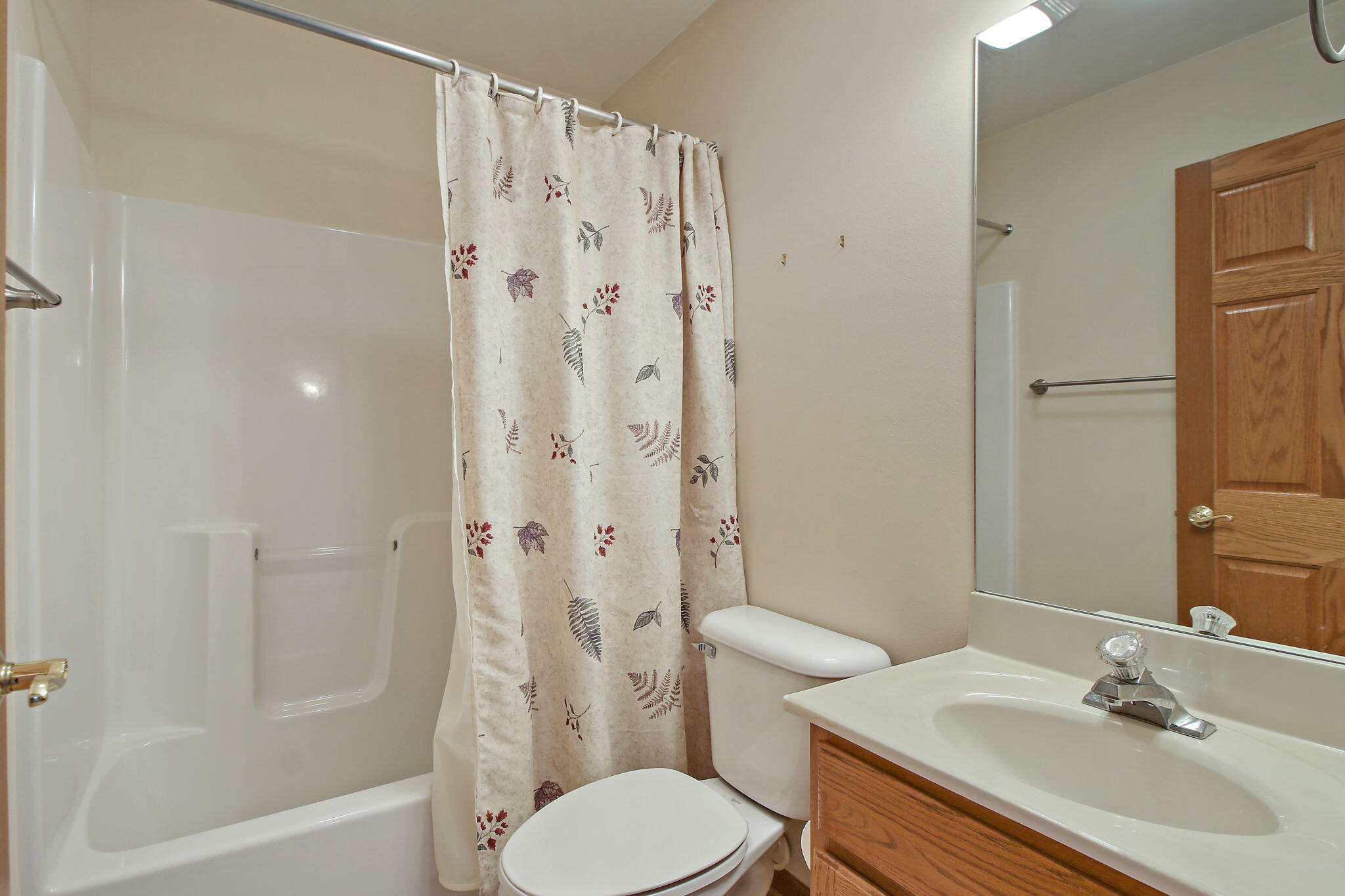 Mount Pleasant, Wisconsin 53406, United States, 3 Bedrooms Bedrooms, ,4 BathroomsBathrooms,Residential,Active,12645