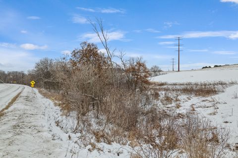 Photo of 0000 County Road P Rd, Fountain City, WI 54629 (MLS # 1944864)
