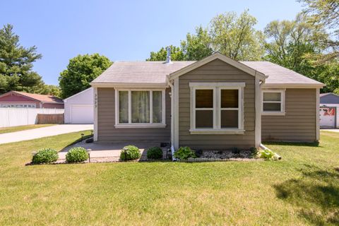 Photo of 3023 North St, East Troy, WI 53120 (MLS # 1964053)
