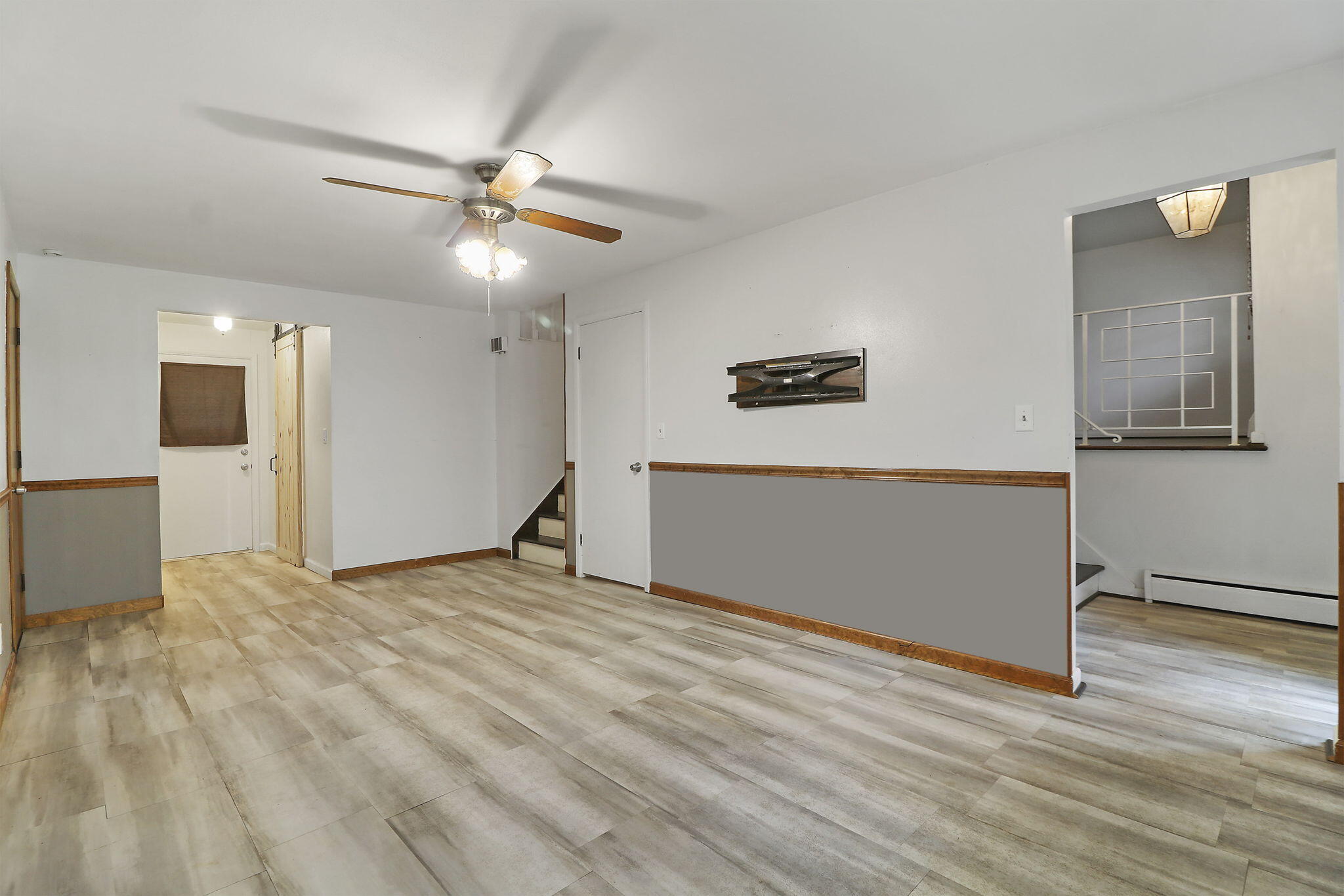 Hales Corners, Wisconsin 53130, United States, 4 Bedrooms Bedrooms, ,2 BathroomsBathrooms,Residential,Active,240049