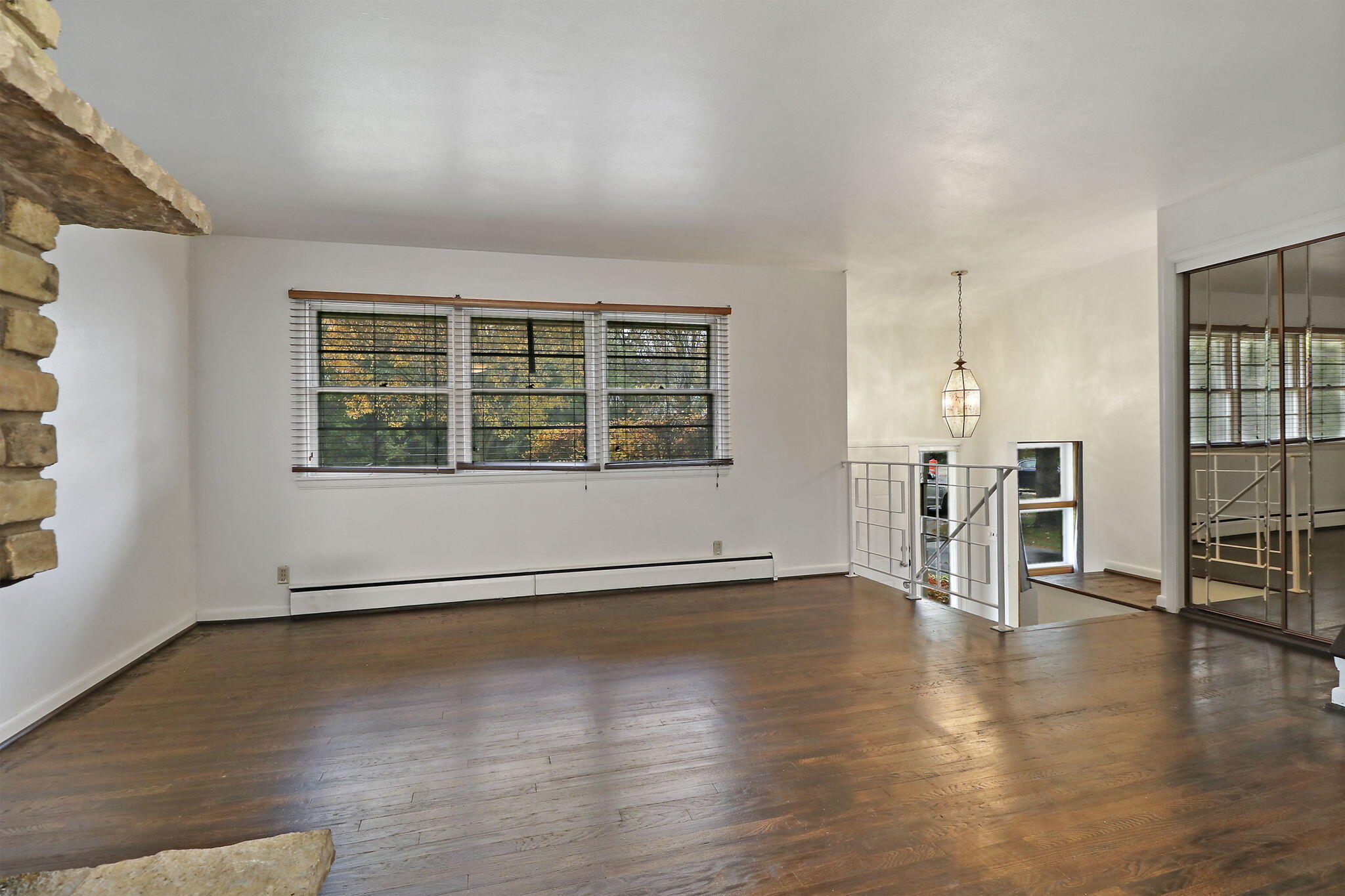 Hales Corners, Wisconsin 53130, United States, 4 Bedrooms Bedrooms, ,2 BathroomsBathrooms,Residential,Active,240049