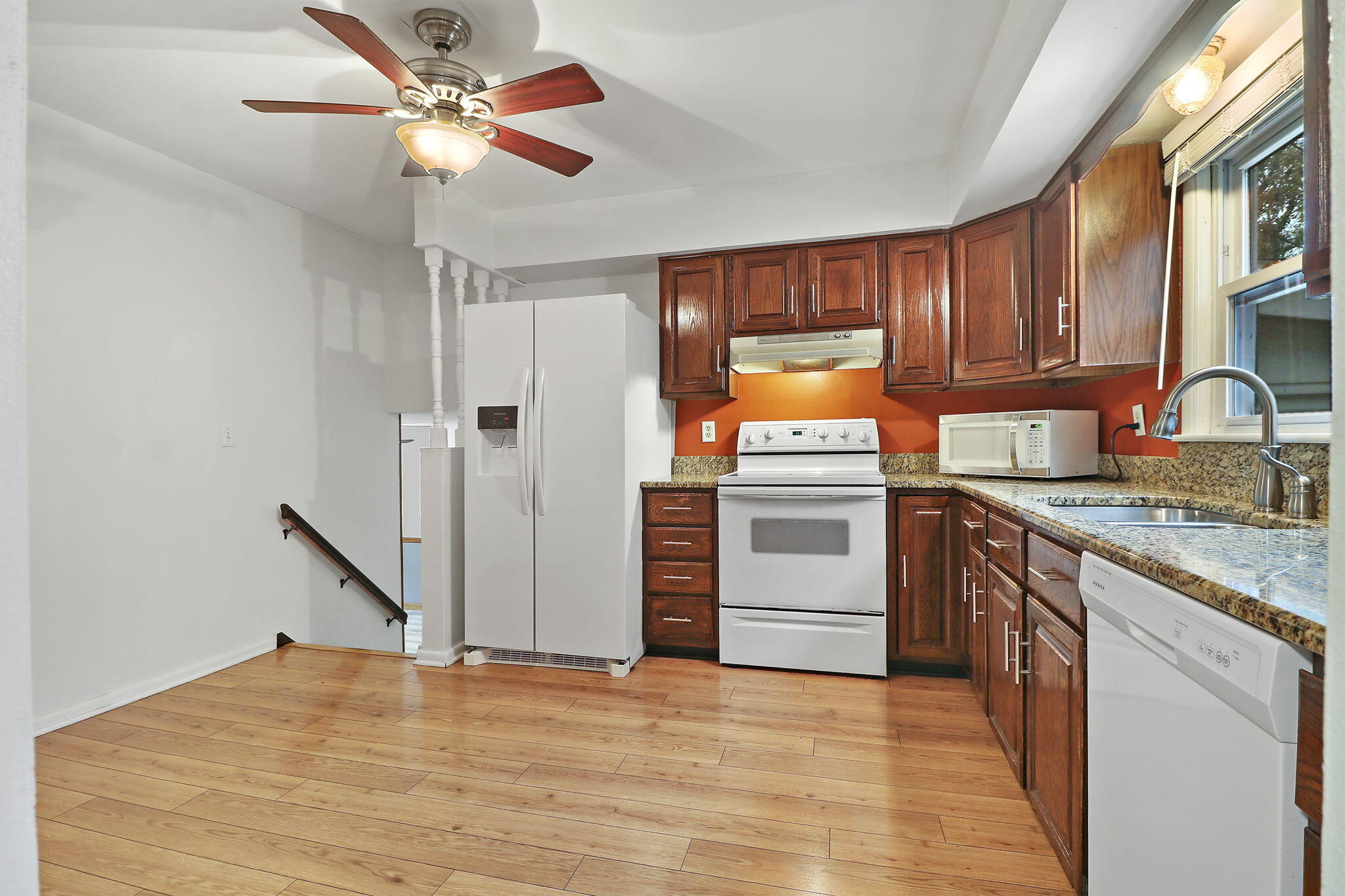 Hales Corners, Wisconsin 53130, United States, 4 Bedrooms Bedrooms, ,2 BathroomsBathrooms,Residential,Active,240049