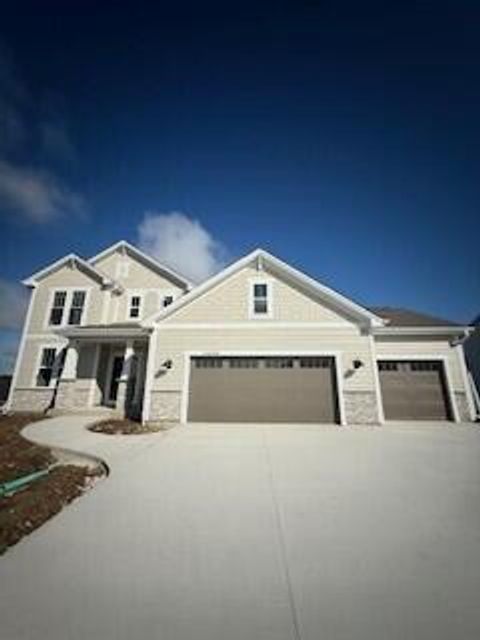 Photo of N50W19382 Fir Needle Way, Menomonee Falls, WI 53051 (MLS # 1939151)