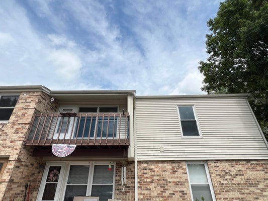 N114W16680 CROWN DR UNIT 6, GERMANTOWN, WI 53022 - Image e5d5c4a0abc20d2ade2668aacae71fcd/1294171307