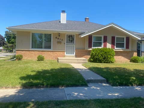 Photo of 6650 W Clovernook Ct, Milwaukee, WI 53223 (MLS # 1966475)