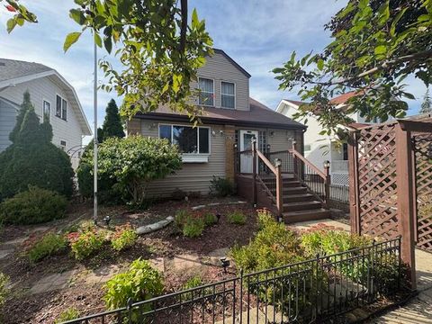 Photo of 7546 15th Ave, Kenosha, WI 53143 (MLS # 1937976)