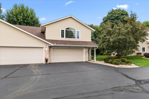 Photo of 2465 Country Creek Cir, West Bend, WI 53095 (MLS # 1975792)