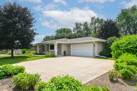 Photo of 3405 Wilshire Rd, Brookfield, WI 53045 (MLS # 1930114)
