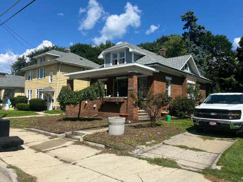 Photo of 1215 Marquette St, Racine, WI 53404 (MLS # 1977445)