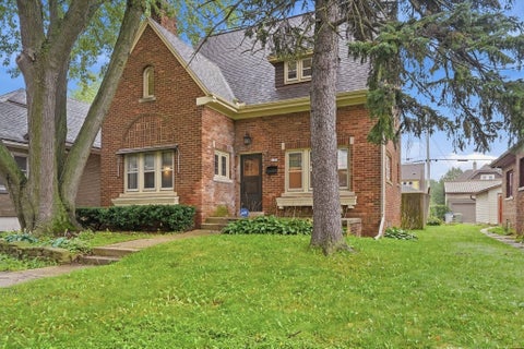 Photo of 4169 N 14th St, Milwaukee, WI 53209 (MLS # 1981210)