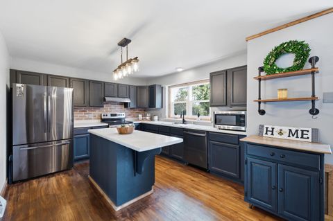 Photo of 1429 W Homestead Trl, Mequon, WI 53092 (MLS # 1971683)
