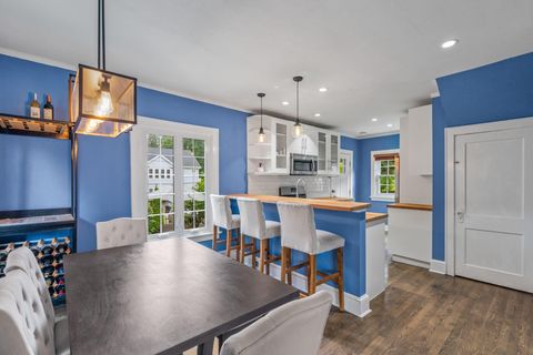 Photo of 8358 Watertown Plank Rd, Wauwatosa, WI 53213 (MLS # 1935047)