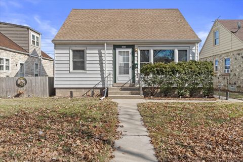 Photo of 4864 N 21st St, Milwaukee, WI 53209 (MLS # 1959094)