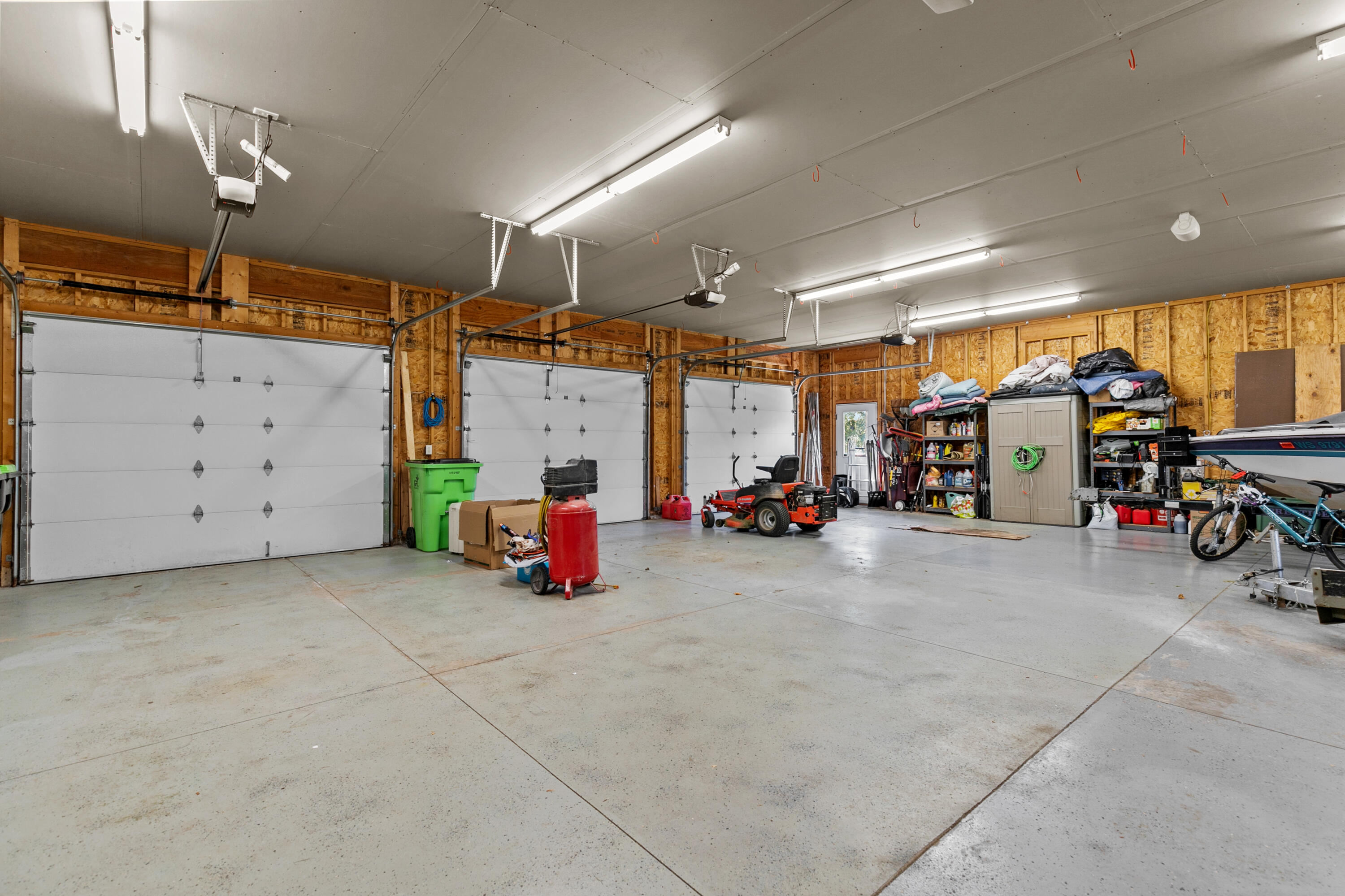 Sherwood, Wisconsin 54169, United States, 5 Bedrooms Bedrooms, ,5 BathroomsBathrooms,Residential,Active,244086