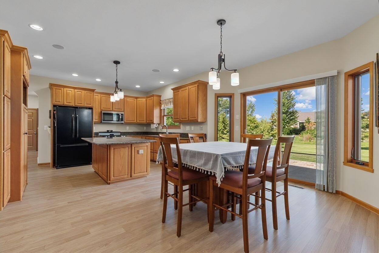 Sherwood, Wisconsin 54169, United States, 5 Bedrooms Bedrooms, ,5 BathroomsBathrooms,Residential,Active,244086