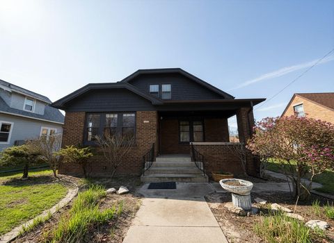 Photo of 2529 S 7th St, Sheboygan, WI 53081 (MLS # 1960561)