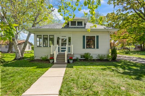 Photo of W282N6836 Main St, Merton, WI 53056 (MLS # 1962696)