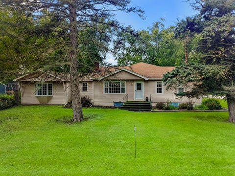 Photo of N1409 N Hillside Blvd, Bloomfield, WI 53128 (MLS # 1981947)