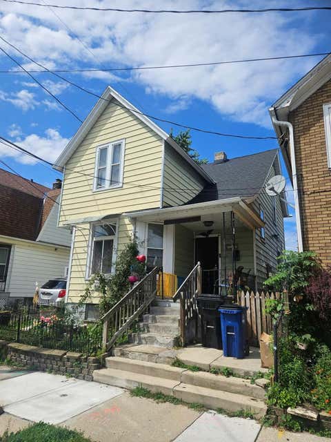 Photo of 510 Barker St, Racine, WI 53402 (MLS # 1976321)