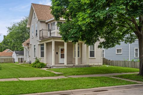 Photo of 1611-1613 Liberty St, La Crosse, WI 54603 (MLS # 1967991)
