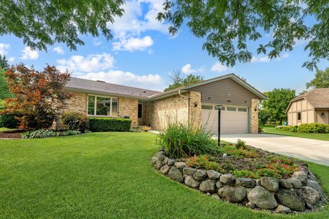 Photo of 12890 W Scarborough Ct, New Berlin, WI 53151 (MLS # 1934901)