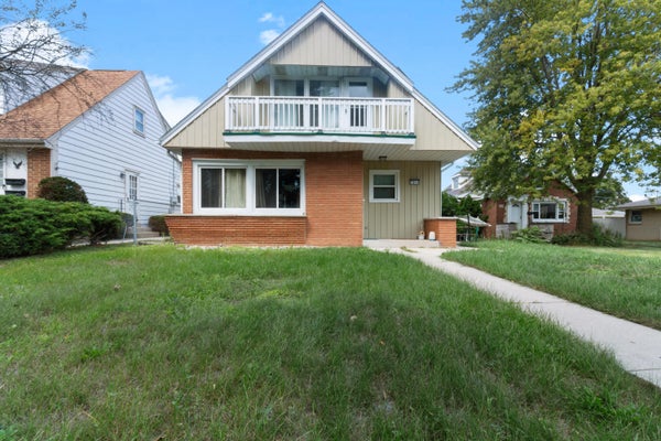 7810 W HOWARD AVE, MILWAUKEE, WI 53220 - Image e78c90d1237ea338cb7a7bb59ccf086a/3781790736