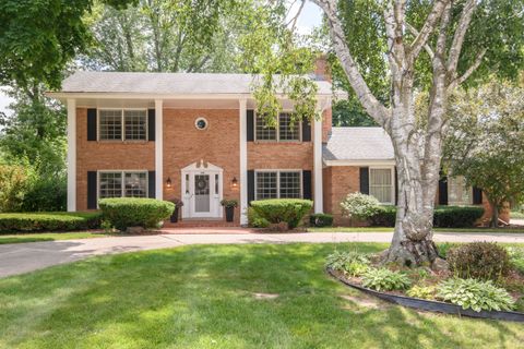 Photo of 18385 Heathway Ln, Brookfield, WI 53045 (MLS # 1926925)