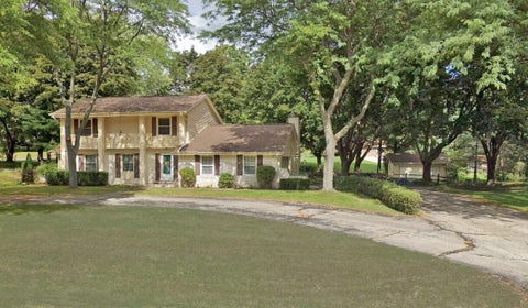 Photo of 3170 Upper Woodland Dr, Richfield, WI 53017 (MLS # 1979285)