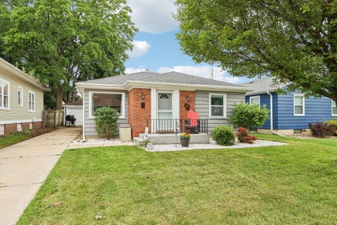 Photo of 1104 Lathrop Ave, Racine, WI 53405 (MLS # 1968460)