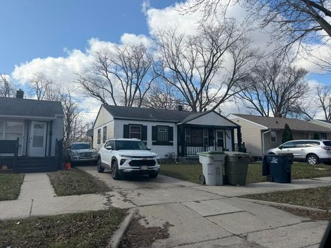 Photo of 2927 W Carmen Ave, Milwaukee, WI 53209 (MLS # 1957111)