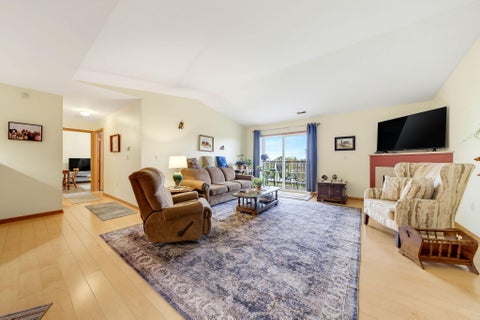 Photo of 6020 S Buckhorn Ave, Cudahy, WI 53110 (MLS # 1985207)