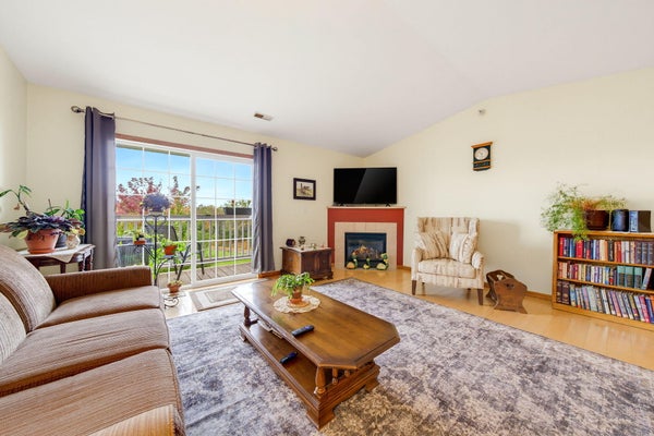 6020 S BUCKHORN AVE, CUDAHY, WI 53110 - Image e7c0a7b0fa5fc3bcfd8428d13a3cf745/474662306