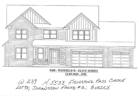 Photo of W239 N5533 Fieldstone Pass Cir, Sussex, WI 53089 (MLS # 1947615)