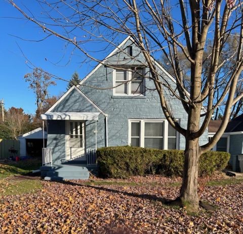 Photo of 6234 N 105th St, Milwaukee, WI 53225 (MLS # 1943838)