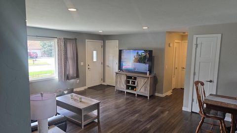 Photo of 1093 Mihill Ave, Fond Du Lac, WI 54935 (MLS # 1959624)