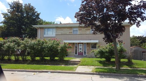 Photo of 5533 N 95th St, Milwaukee, WI 53225 (MLS # 1956125)