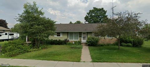 Photo of 1216 Lincoln Ave, Tomah, WI 54660 (MLS # 1947988)