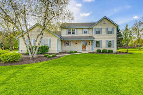 Photo of W329N4063 High Hill Ct, Nashotah, WI 53058 (MLS # 1960359)