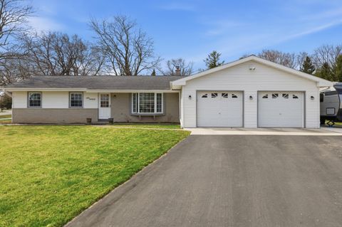 Photo of N95W19929 Marson Ct, Menomonee Falls, WI 53051 (MLS # 1955699)